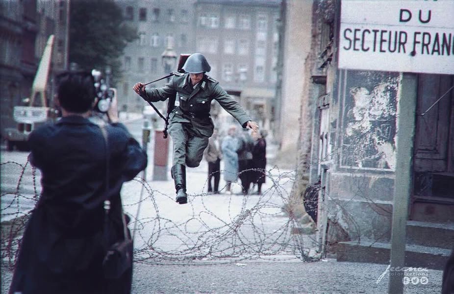 Eastern german soldier escape
